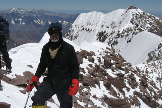 Filo del guananco a pasos de la cumbre de Aconcagua 6.962m